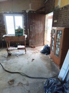 Debarras brocante services-Débarras d’un garage à forges les Eaux (76)